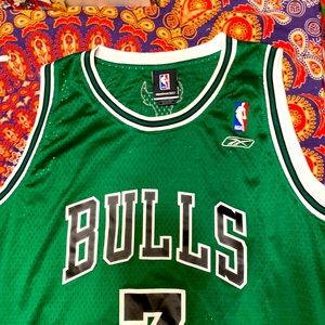 Chicago bulls jersey 2006 st Patrick’s day 2xl authentic rebook great condition